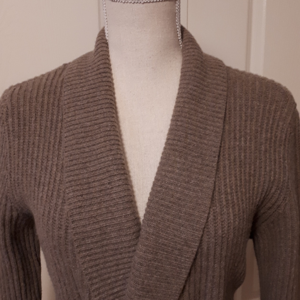 Carla B cardigan - Picture 2 of 8